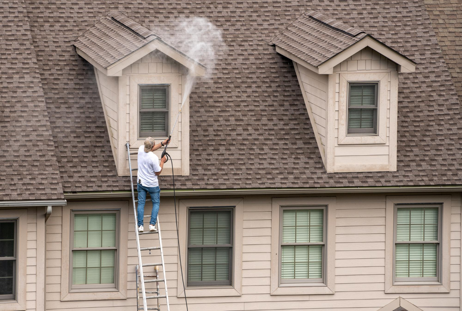 The Benefits of House and Roof Washing